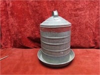 Galvanized poultry waterer