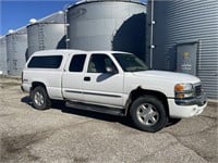 2004 GMC Sierra 1500 Truck 4WD Extended Cab