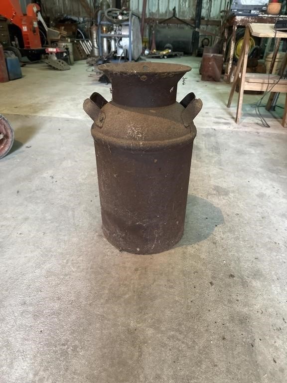 METAL MILK CAN 19 INCHES