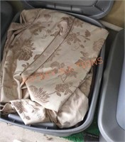 Curtain tote lot