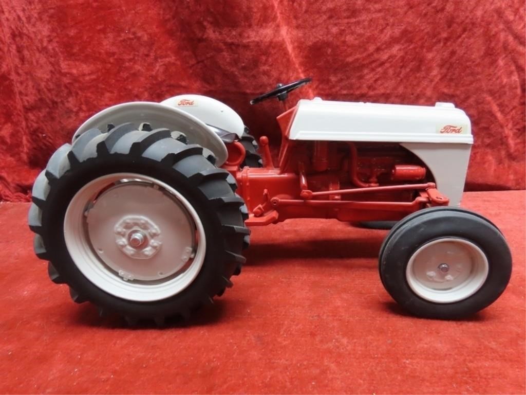 1/8 scale Ford 8N Tractor Farm Toy.