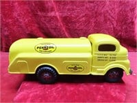 Vintage Structo Pennzoil Tanker truck. Toy.