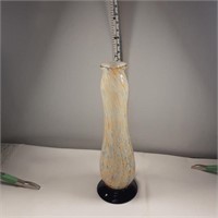 Glass art vase