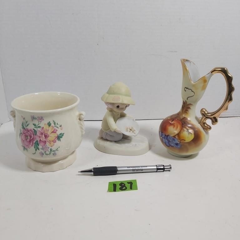 3 Porcelain items