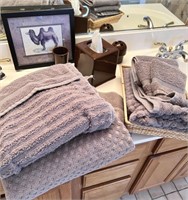 Towels, Bathroom Décor
