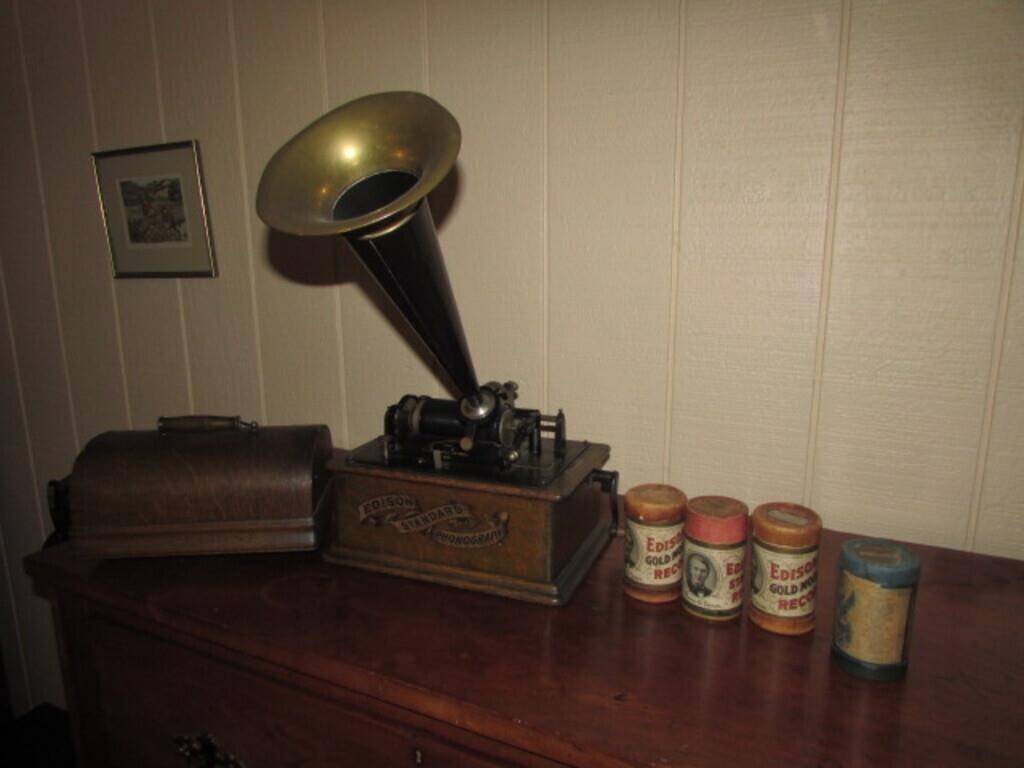 Edison Phonograph w/horn & cylinders