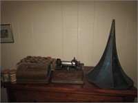 Edison phonograph w/horn & cylinders