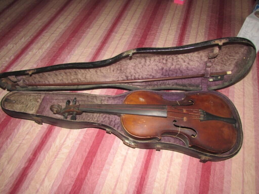 antique fiddle