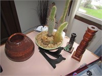 cactus,pottery vase & items
