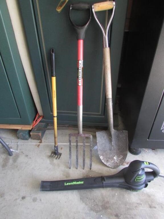 elec. leaf blower & yard tools & items