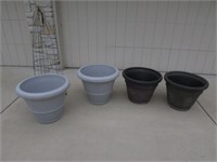 4 large flower pots & cages