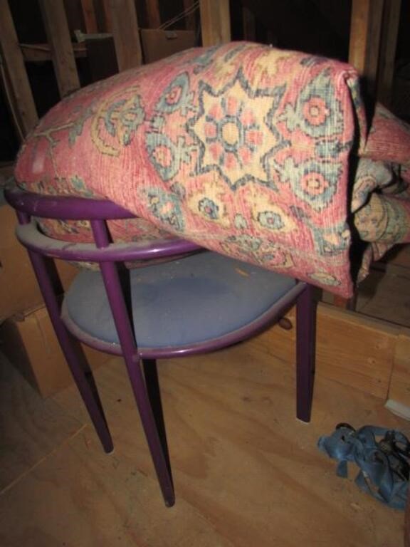 area rug & chair