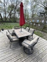 Outdoor Patio Table with umbrella