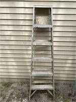 Aluminum 6 foot ladder