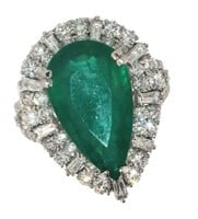 18k Gold 8.53 ct Natural Emerald & Diamond Ring