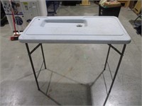 sink folding table .