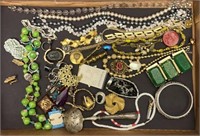 Vintage Jewelry & Pins