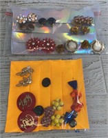 (16) Pairs of Fashion Earrings