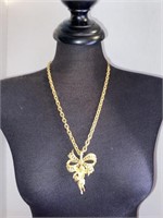 Camrose and Kross Jackie Kennedy necklace