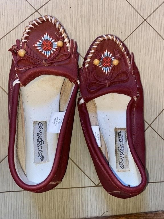 Moccasin shoes size 7