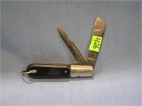 Vintage two bladed electric mate pocket knife