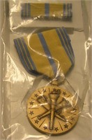 Vintage U.S. armed forces reserve medal