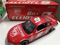 DIE-CAST CAR NASCAR BILL ELLIOTT #9 1/24