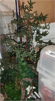 5' Christmas Tree, Wreaths
