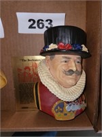 BOSSONS CHALKWARE HEAD-  BEEFEATER