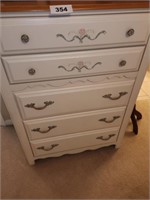 BROYHILL FLORAL THEMED 5 DRAWER CHEST OF DRAWERS
