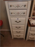 BROYHILL FLORAL THEMED  6 DRAWER TALL CHEST