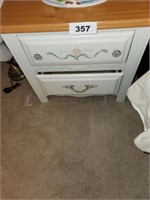BROYHILL FLORAL THEMED  2 DRAWER NIGHT STAND