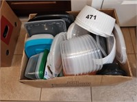 BOX OF VARIOUS PLASTIC CONTAINERS