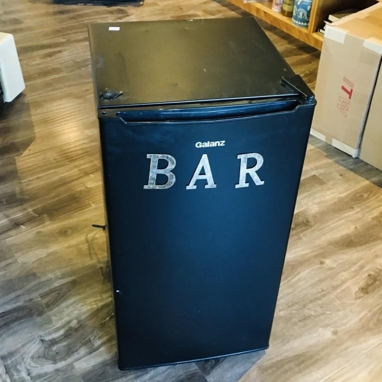 Mini Bar Fridge (33" x 17")
