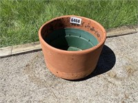 Clay Pot w/Plastic Liner, 10" Diameter