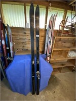 83" Head,  Down Hill Skis Missing one Binding