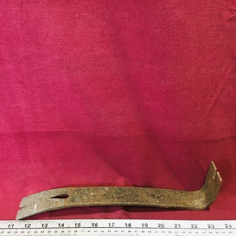 Iron Nail Prying Tool (Vintage) (12 1/2" Long)