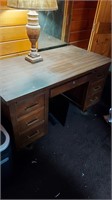 50x26x29in 7 drawer desk