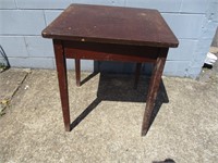 Side Table with Swivel Top 22x22x25