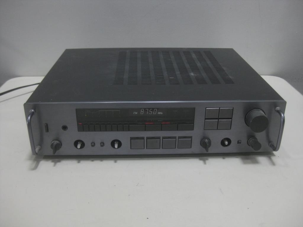 Carver Receiver 900 Powers On See Info