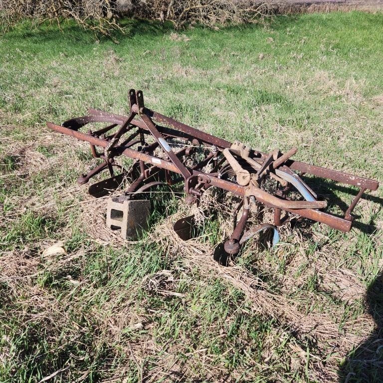 3 pt. Spring-Shank Cultivator - approx 7'
