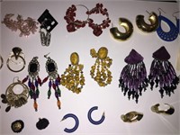 14 PAIRS OF FASHION EARRINGS