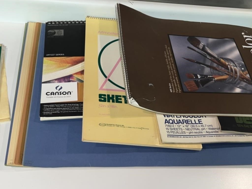 ARTIST SKETCH PAD LOT - MIXED SIZES