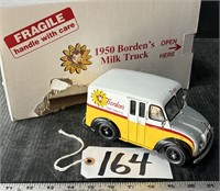 Die Cast Danbury Mint 1950s Borden's Milk Truck