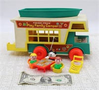 1972 FISHER PRICE PLAY FAMILY CAMPER