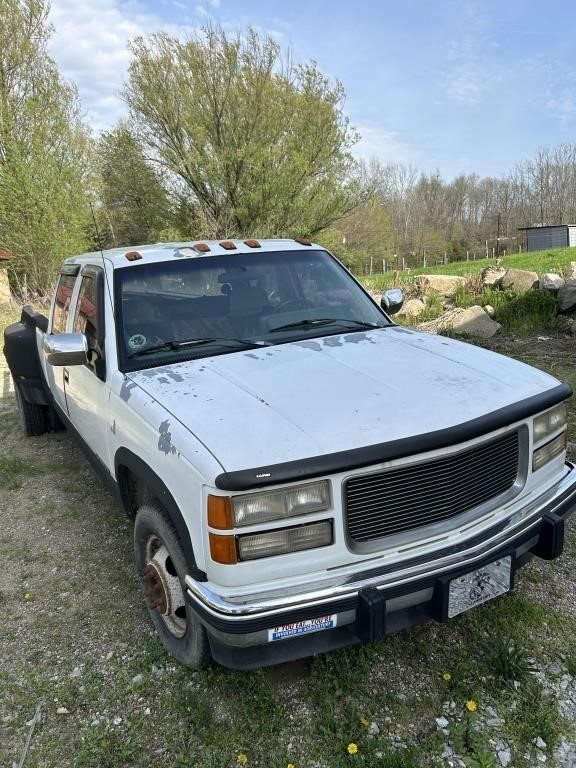 1994 General Motors 3500 Duly Pick-up Truck 2