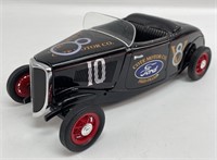 1:24 Die Cast 1933 Ford V8
