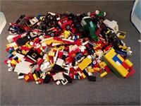 Lot of Over 30 Pounds of Legos & over 100 Manuals
