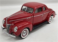 Danbury Mint 1940 Ford Deluxe Coupe 1:24 Die Cast
