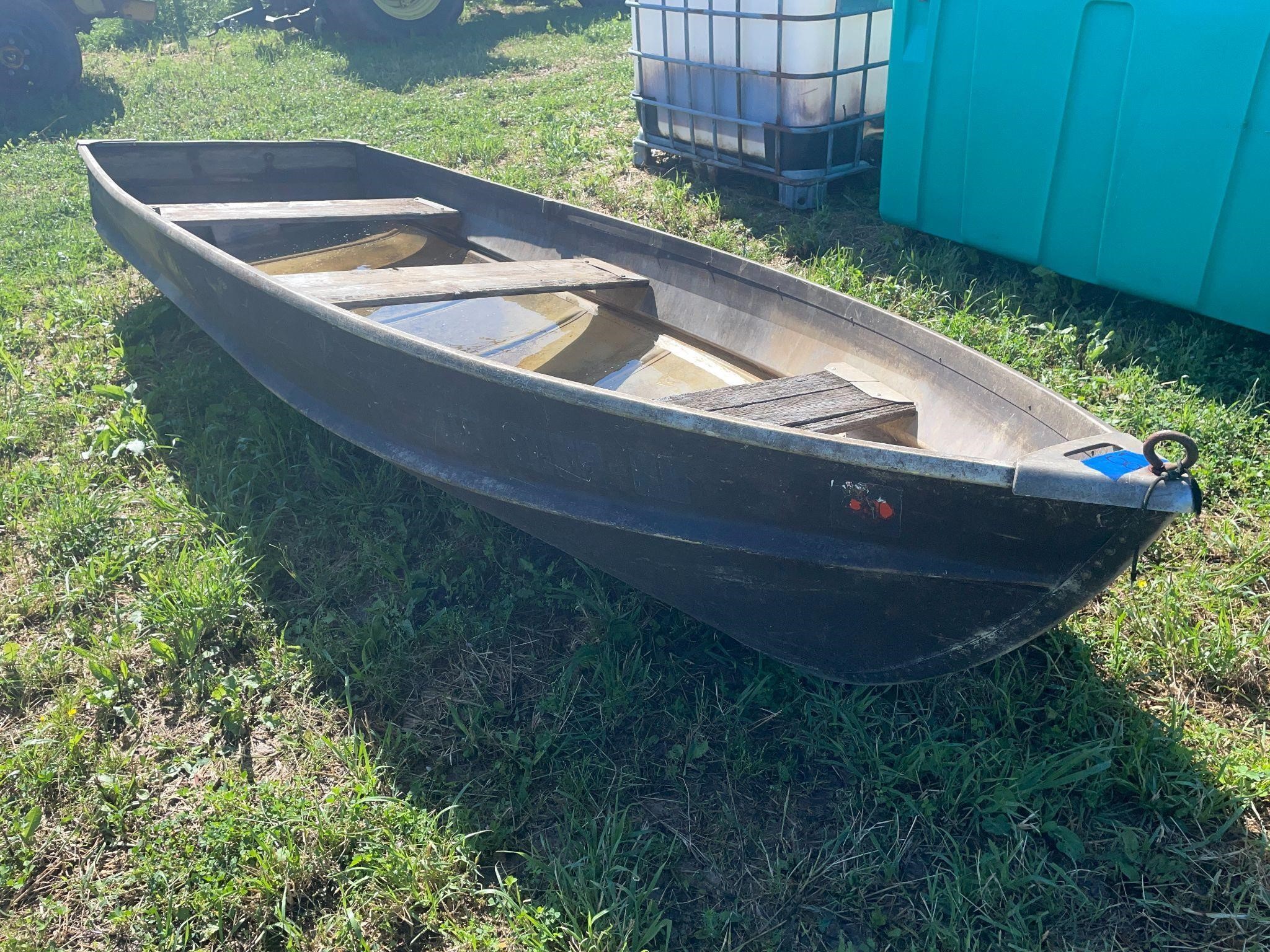 11' V Bottom Aluminum Boat w/3 Benches
